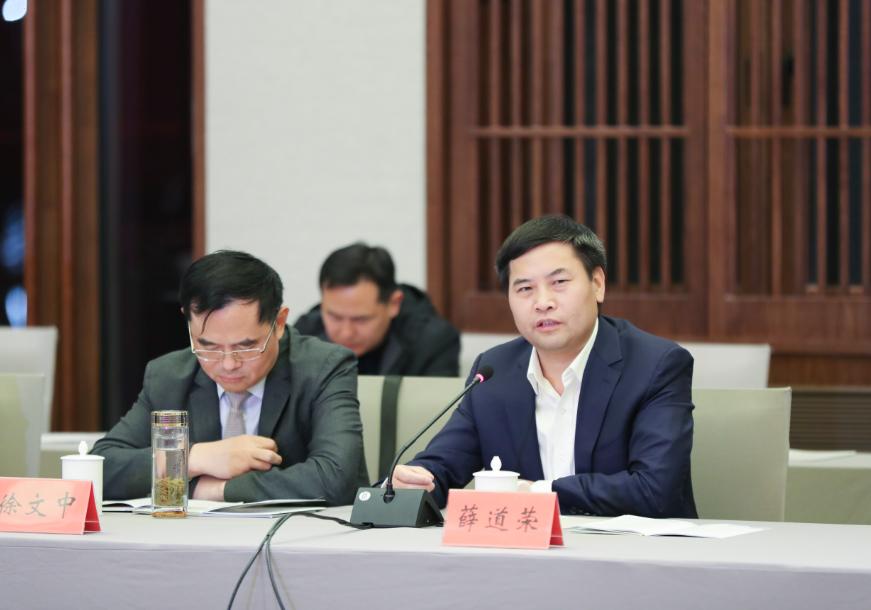 北京異地高考新規(guī)定下的獨(dú)特小巷探秘，遇見一家特色小店